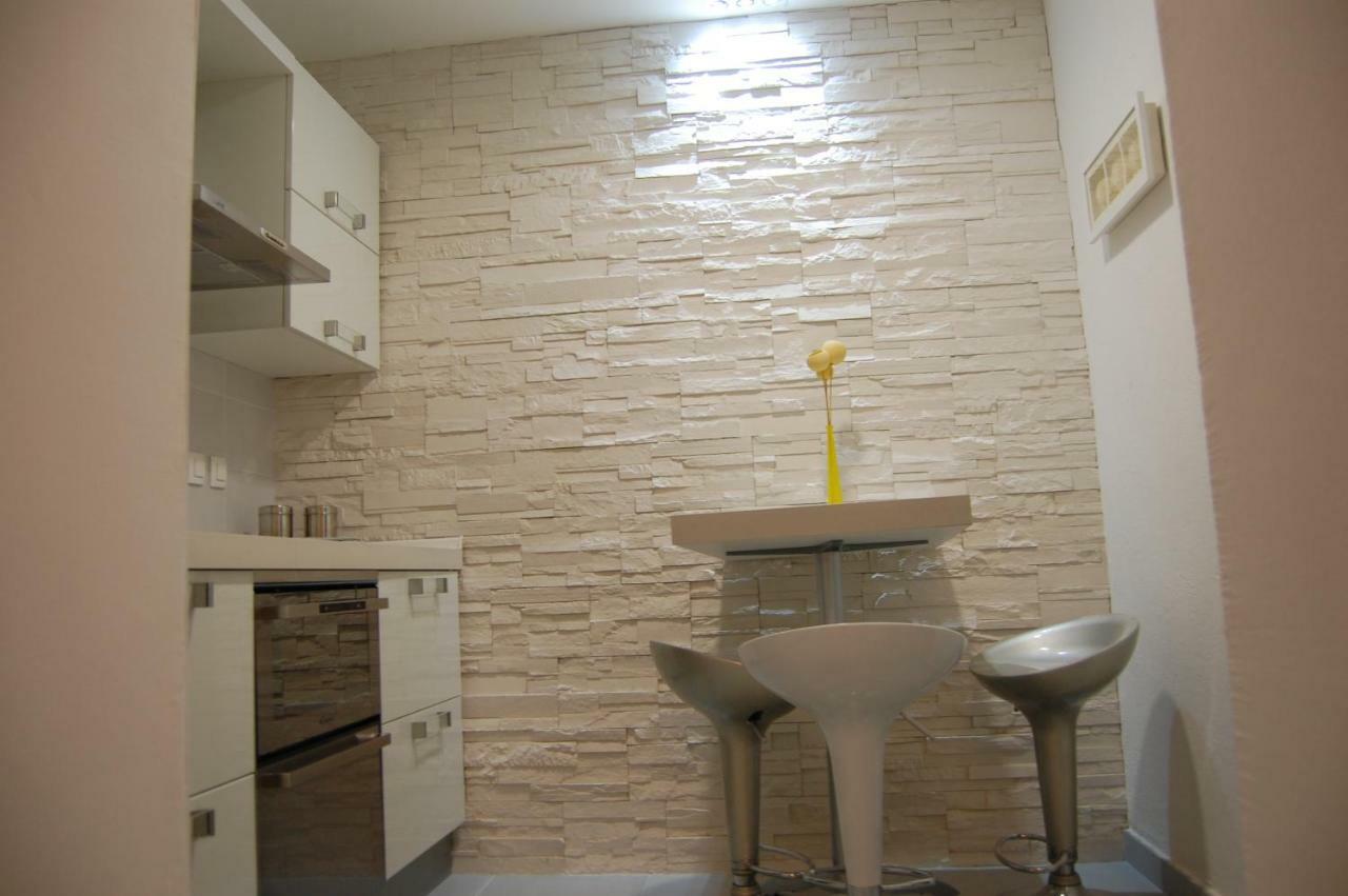 Studio Apartment For 2 Adults And 1 Child 마카르스카 외부 사진